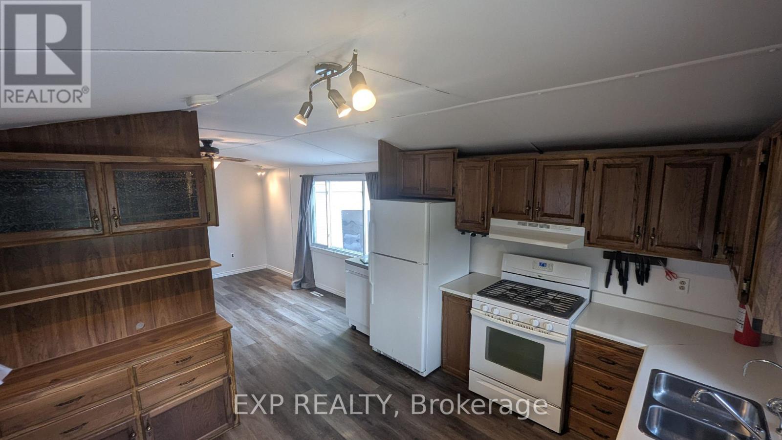#73 1085 10TH CONCESSION ROAD W - 11