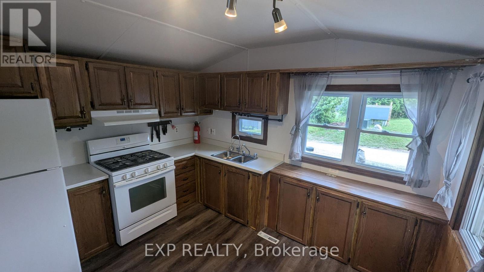 #73 1085 10TH CONCESSION ROAD W - 12