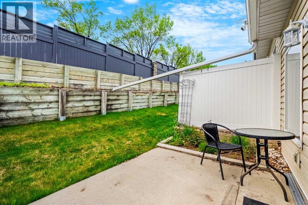 118 Somervale Point SW - 32