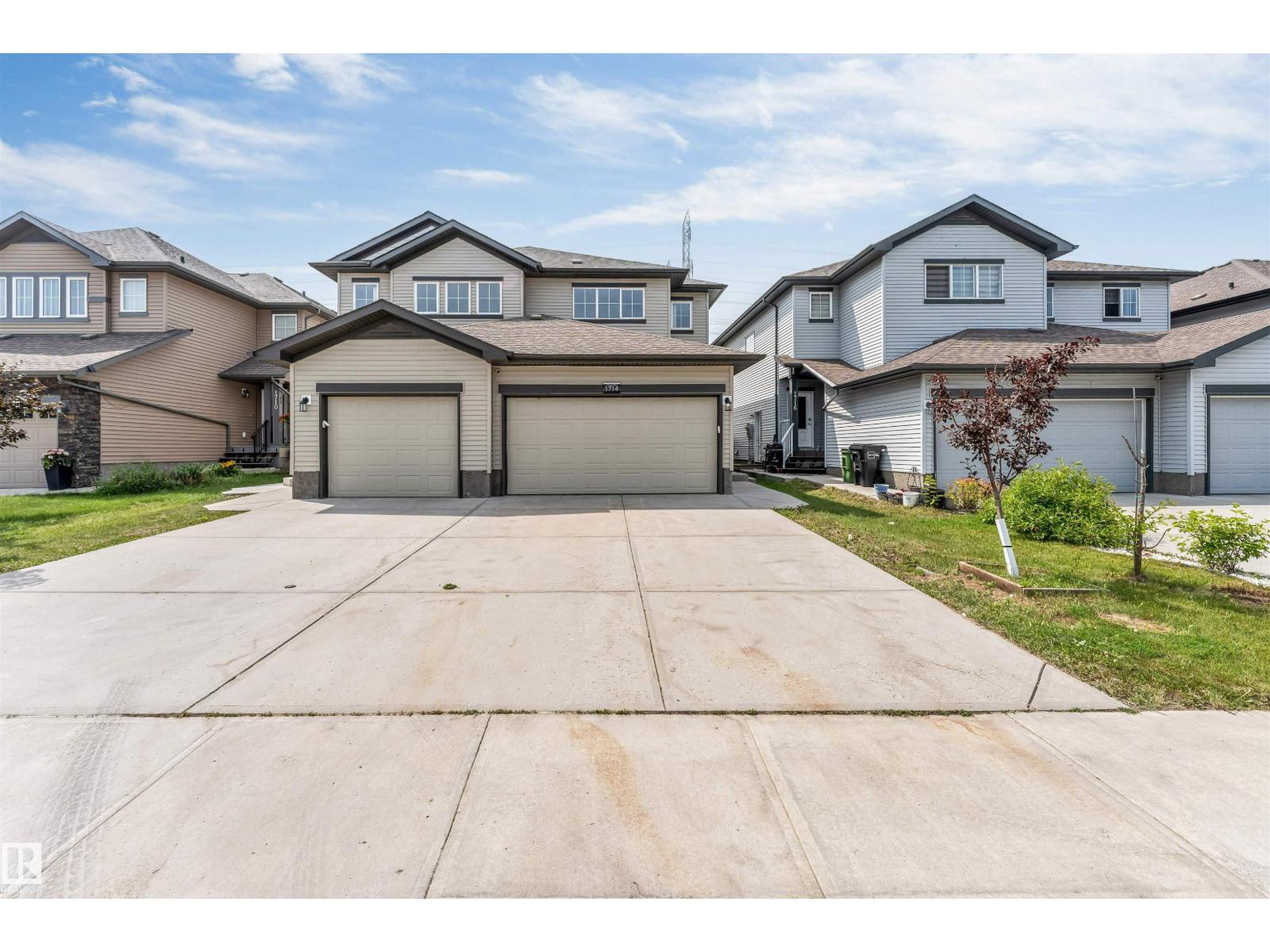 1714 27 st. NW, Laurel, Edmonton photo 2