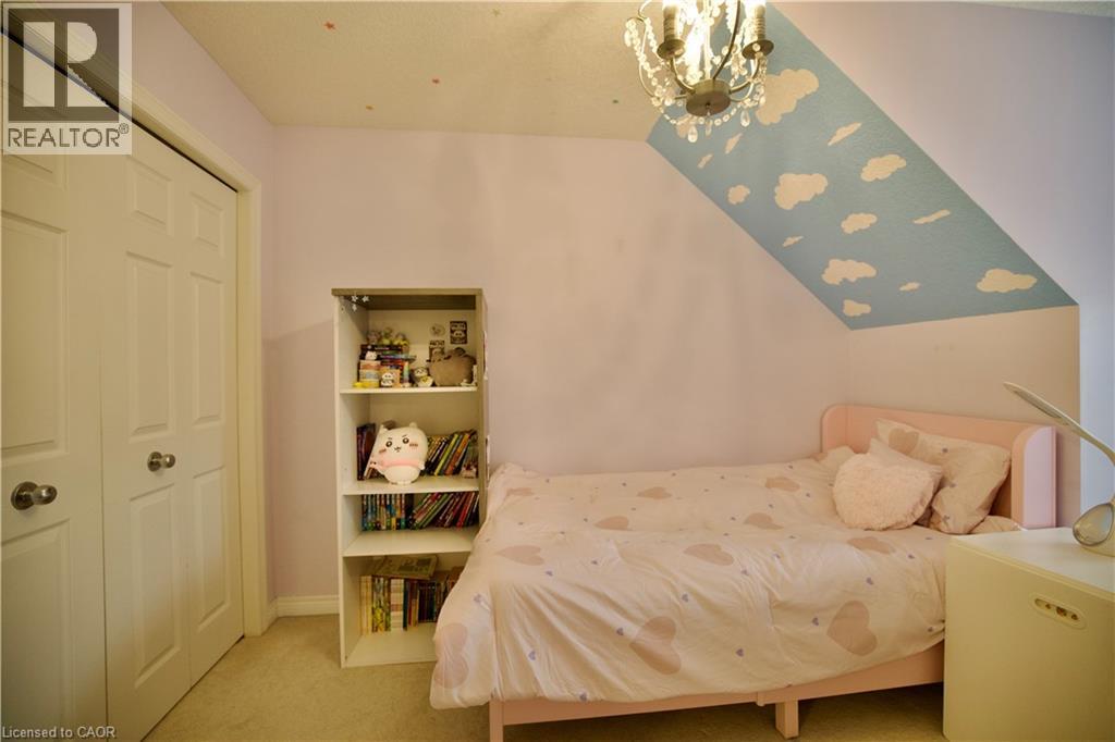 704 ZURICH Drive - 31