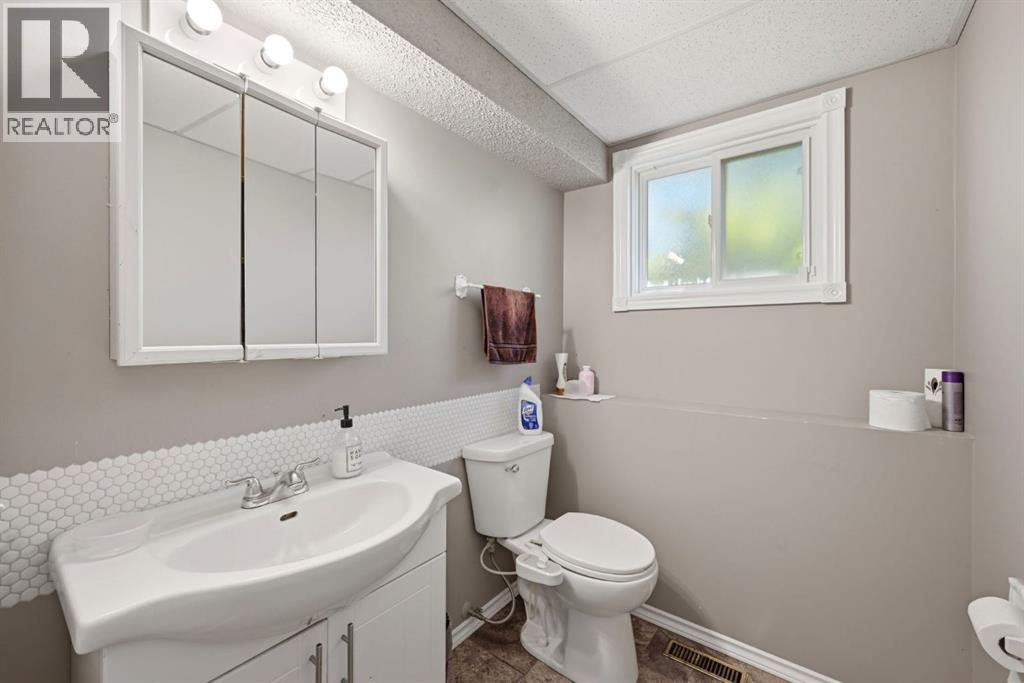 4 Fallswater Road NE - Image 28
