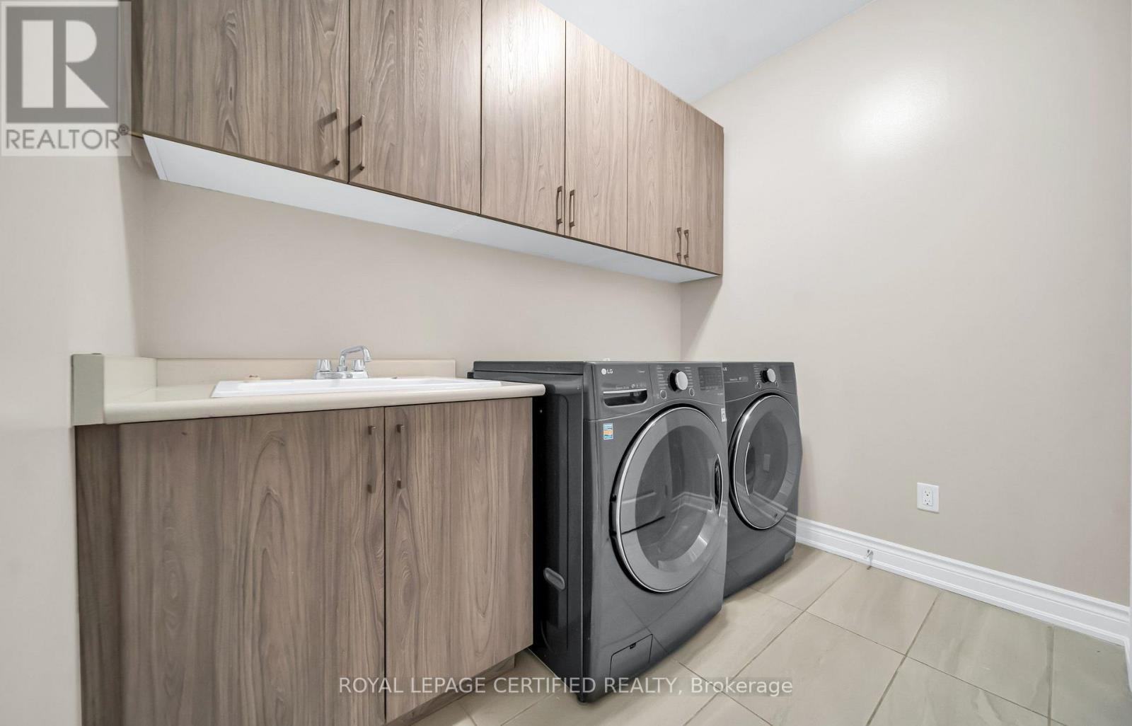 18 VINEYARD DRIVE - Image 7