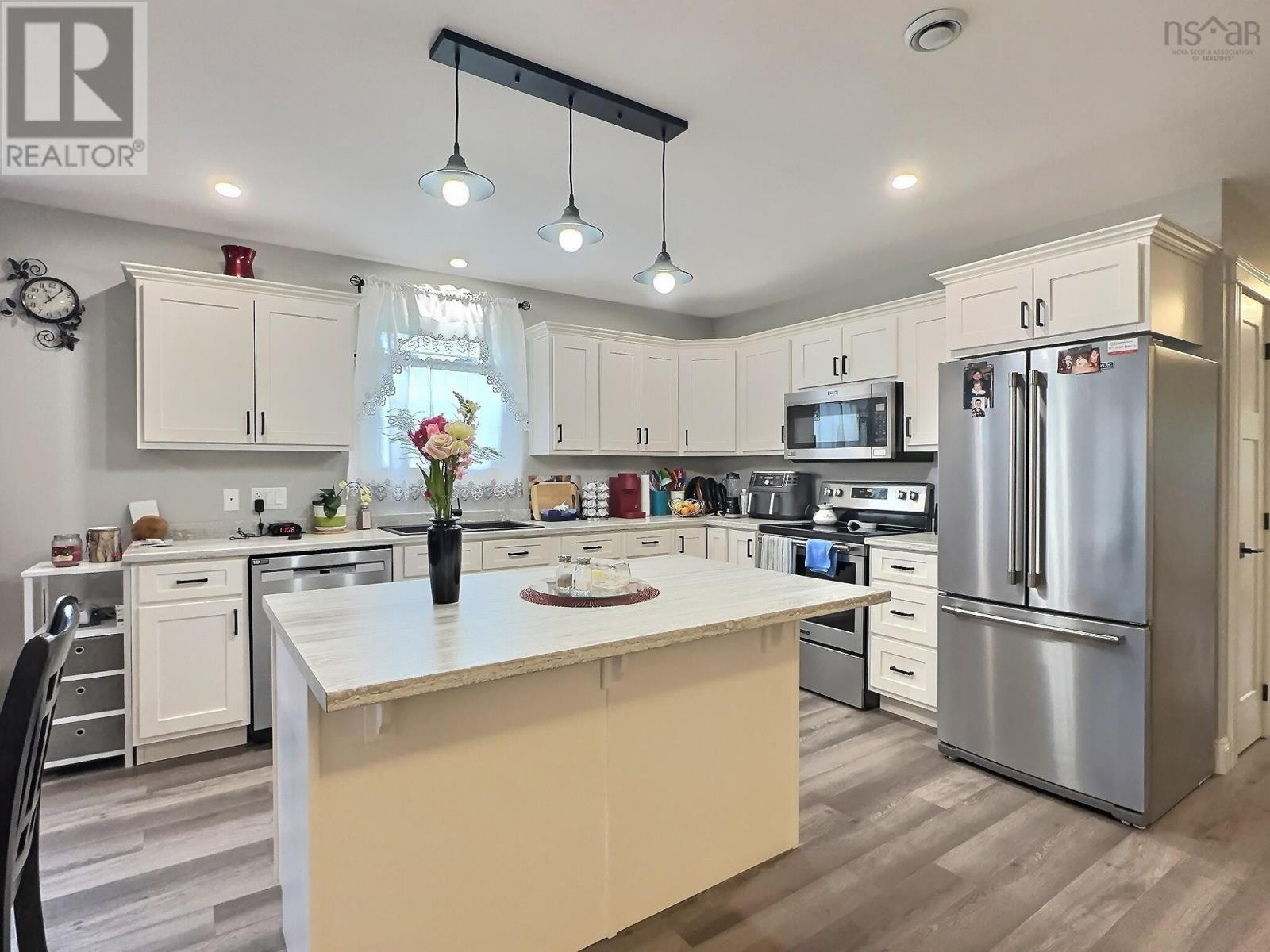 24 Eagleview Drive - 2
