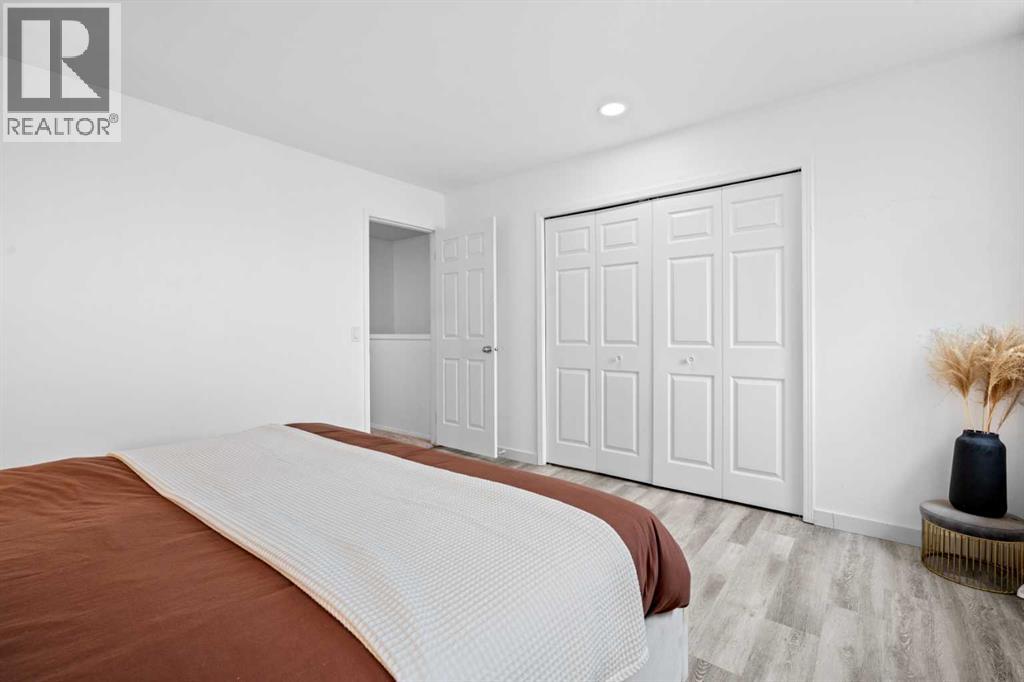 146 Erin Road SE - 13