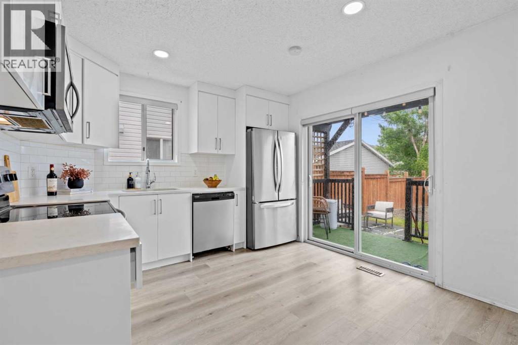 146 Erin Road SE - 8