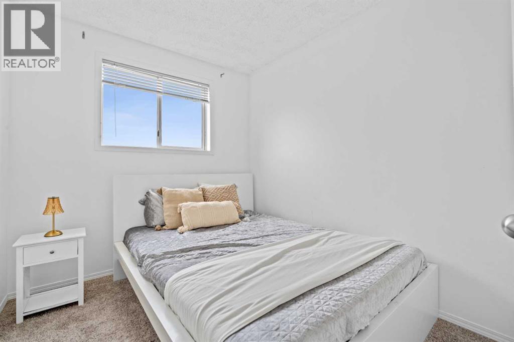 146 Erin Road SE - 16