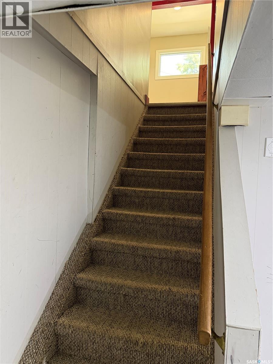 217 3A STREET E - 37