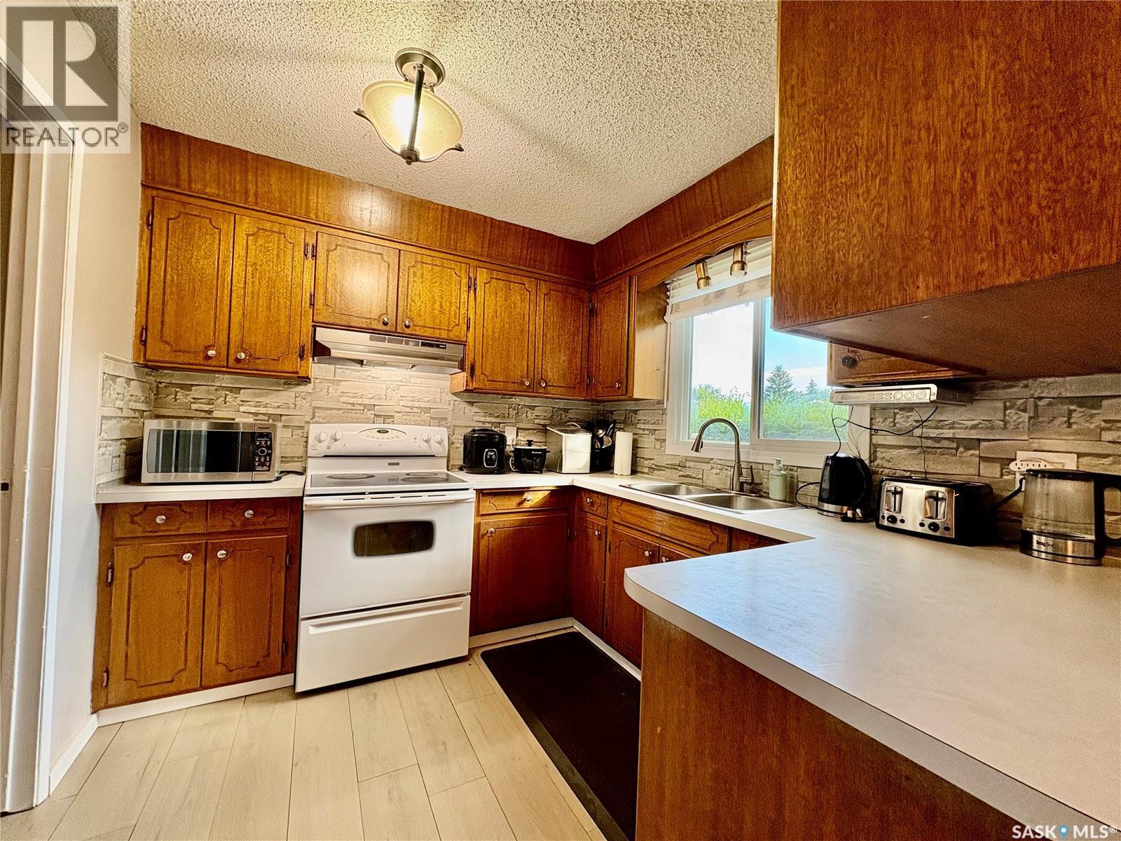 10 Mackie CRESCENT - 4