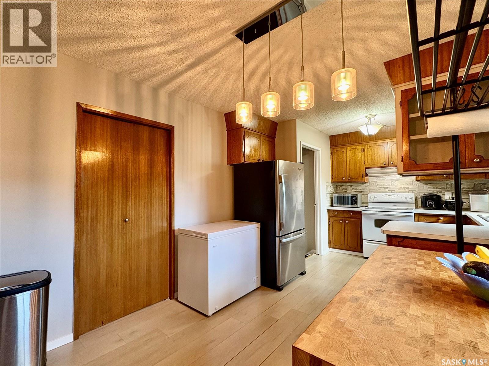 10 Mackie CRESCENT - 7