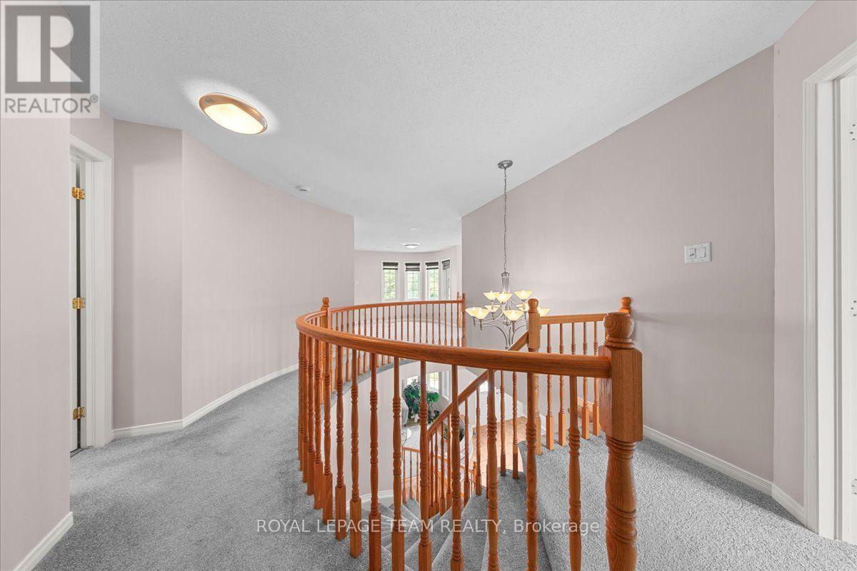 61 SHIRLEY'S BROOK DRIVE - 22