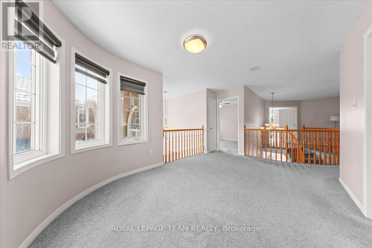 61 SHIRLEY'S BROOK DRIVE - 23