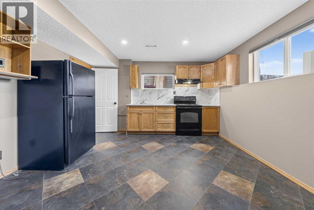 744 Luxstone Landing SW - 34