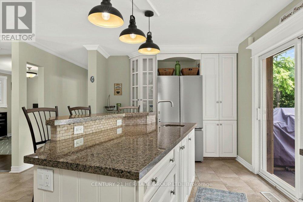 2147 GOVERNORS ROAD - 15