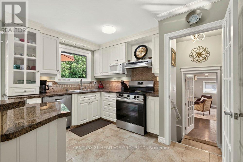 2147 GOVERNORS ROAD - 12