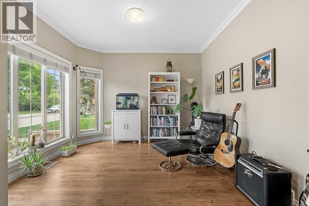 514 22 Avenue NE - 4