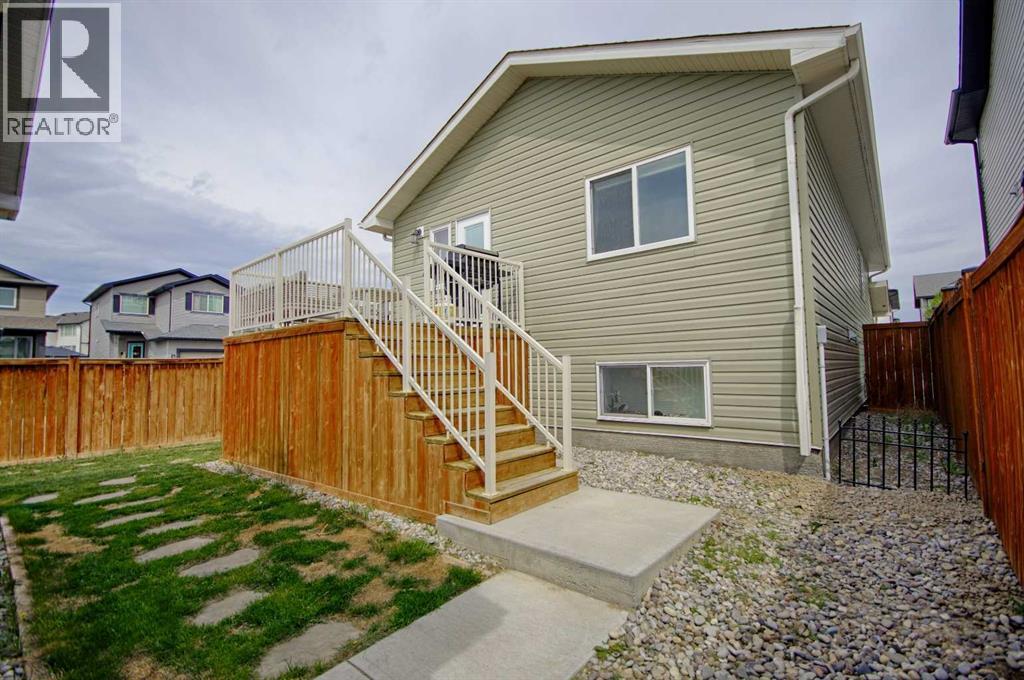 643 Moonlight Lane W - 23