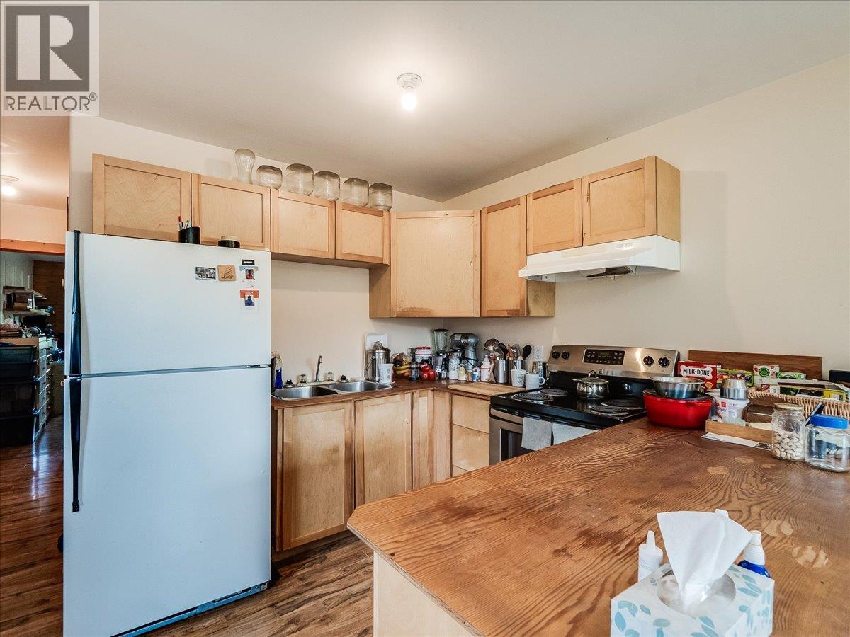 6810 & 6814 Brooks Road - 64