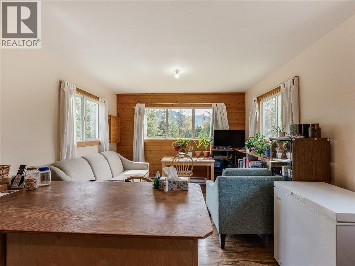 6810 & 6814 Brooks Road - 63