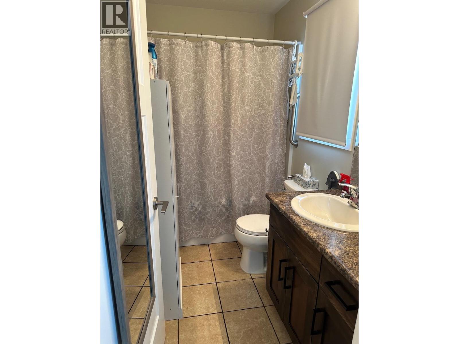 8724 77 STREET - 14