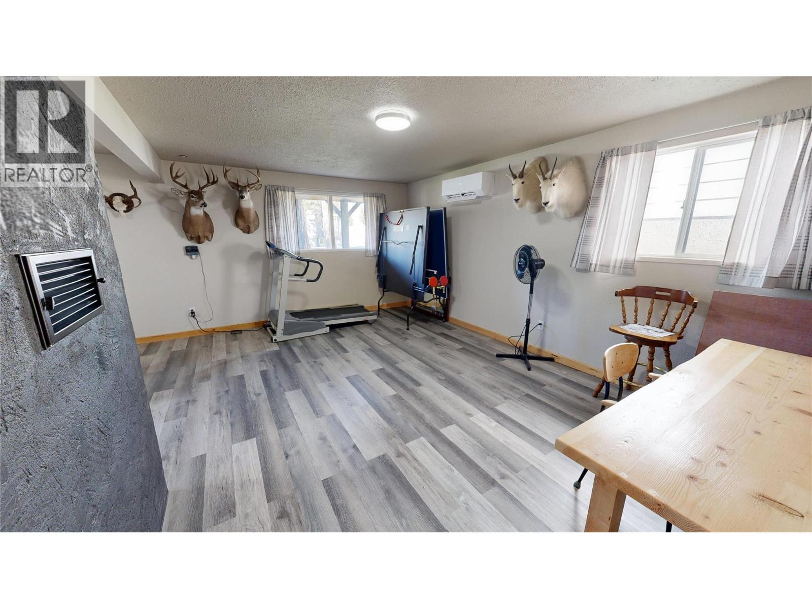 7536 JACKSON Avenue - 22