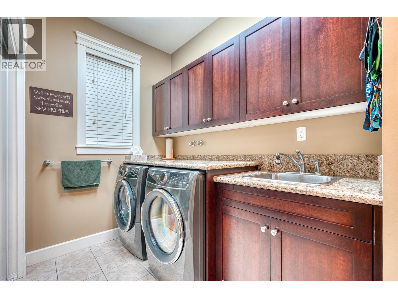 #30 40 Kestrel Place - 29