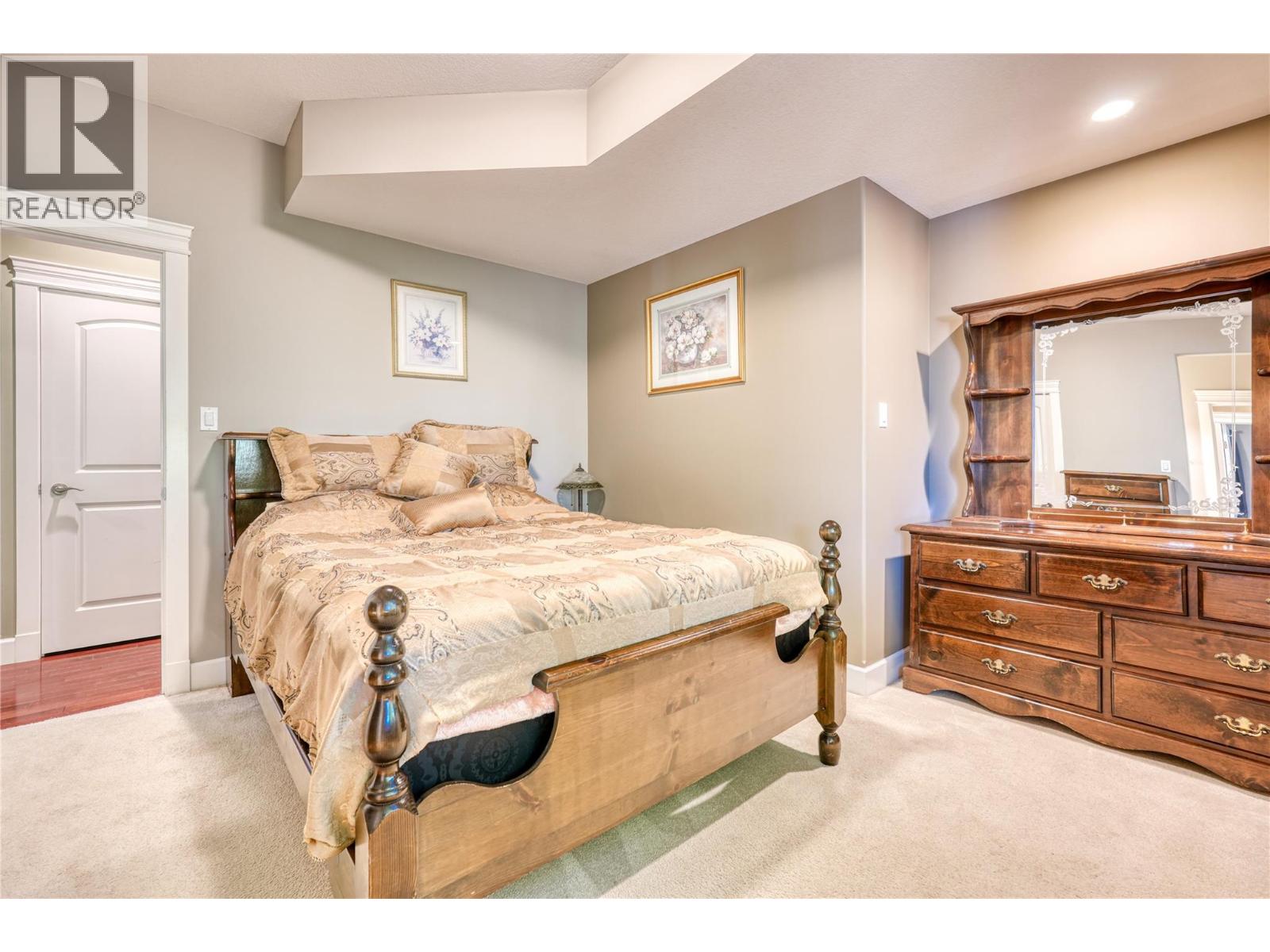 #30 40 Kestrel Place - 16