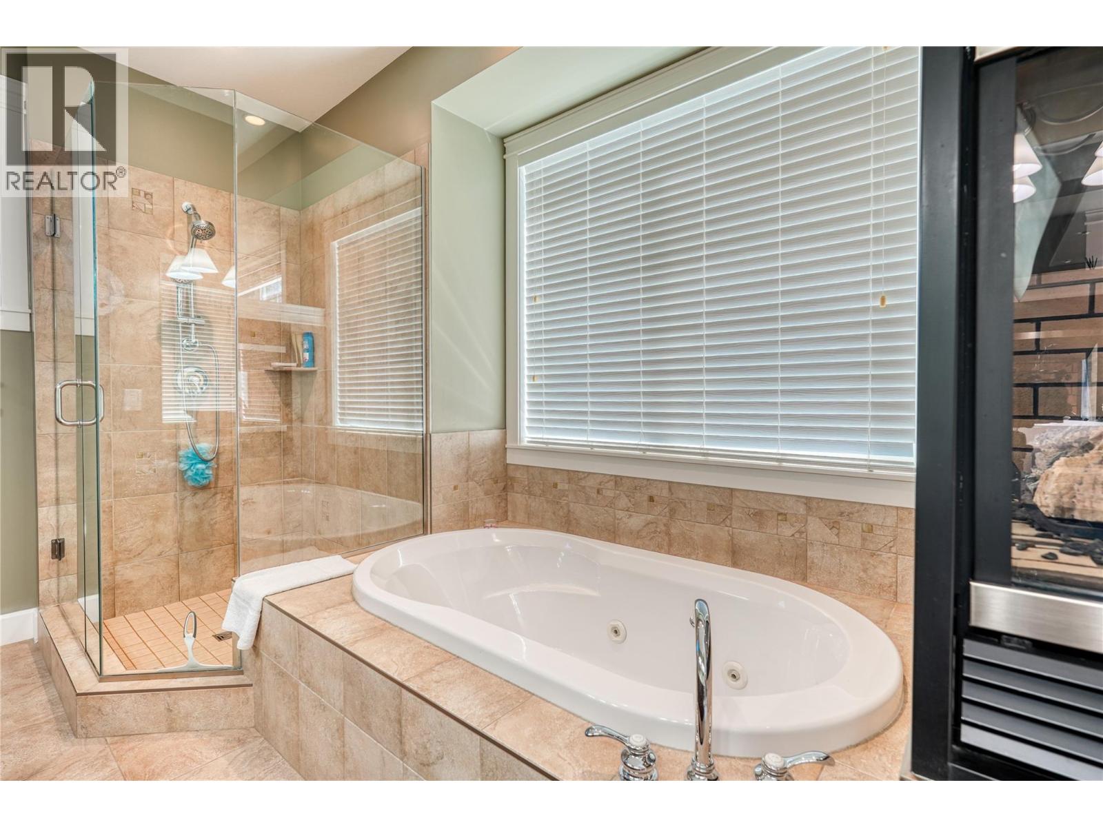 #30 40 Kestrel Place - 37