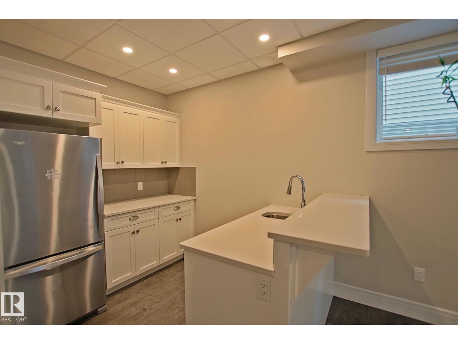 9711 223 ST NW - 30