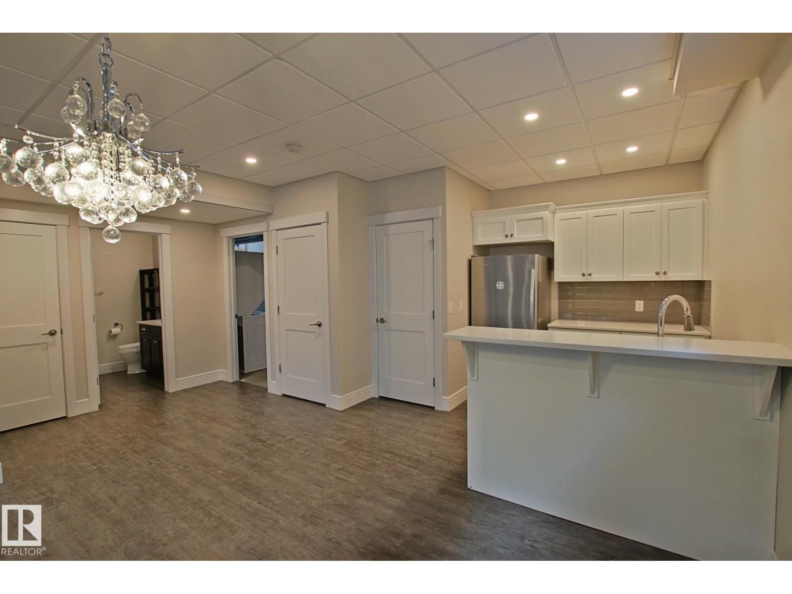 9711 223 ST NW - 28