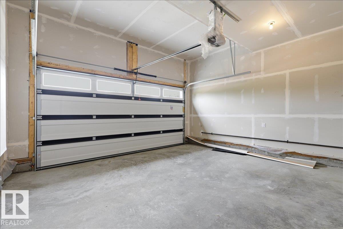5023 47ave - 31