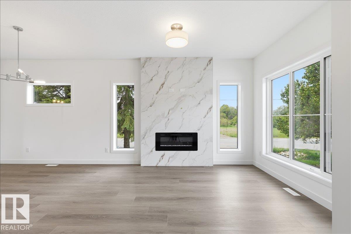 5023 47ave - 5