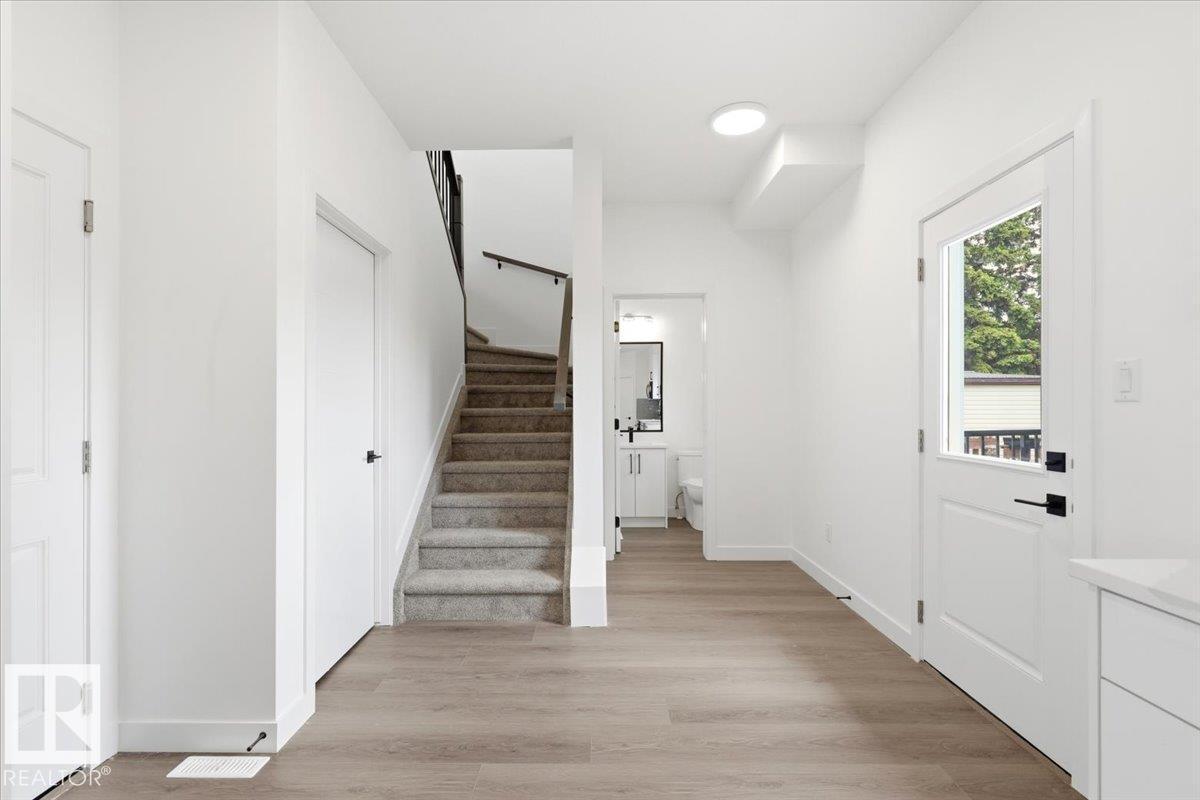 5023 47ave - 16