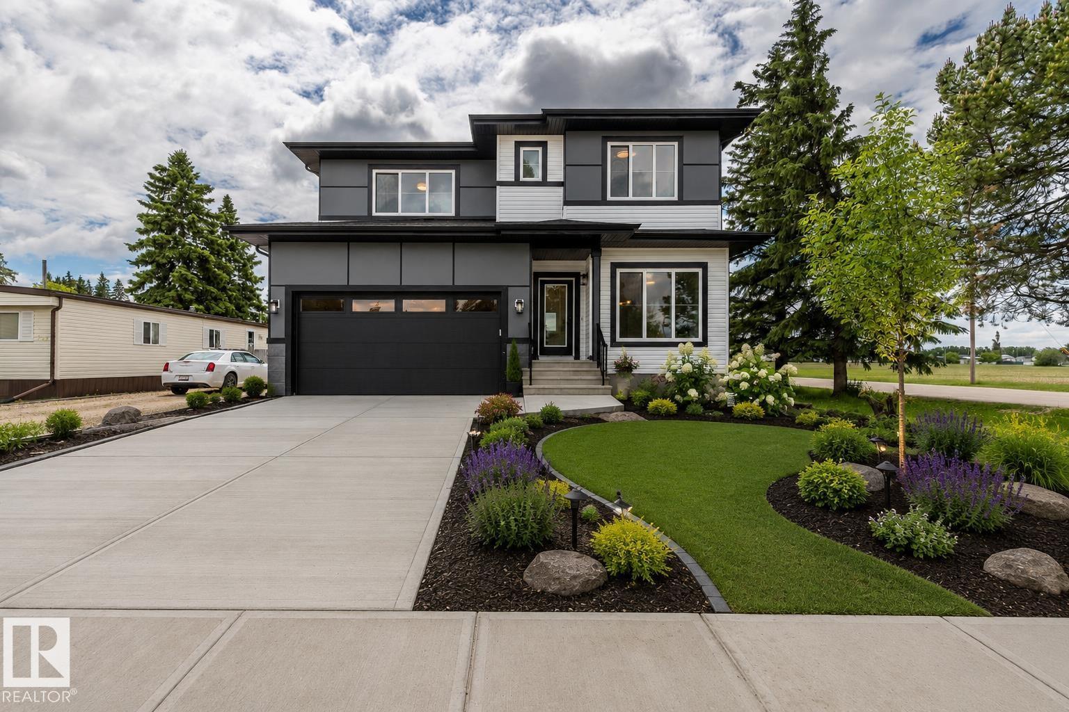 5023 47ave - 2