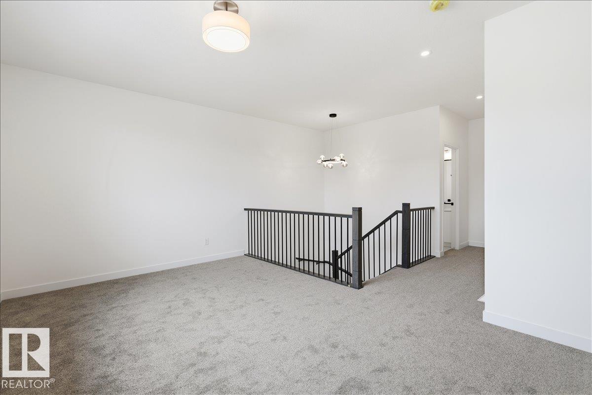 5023 47ave - 17