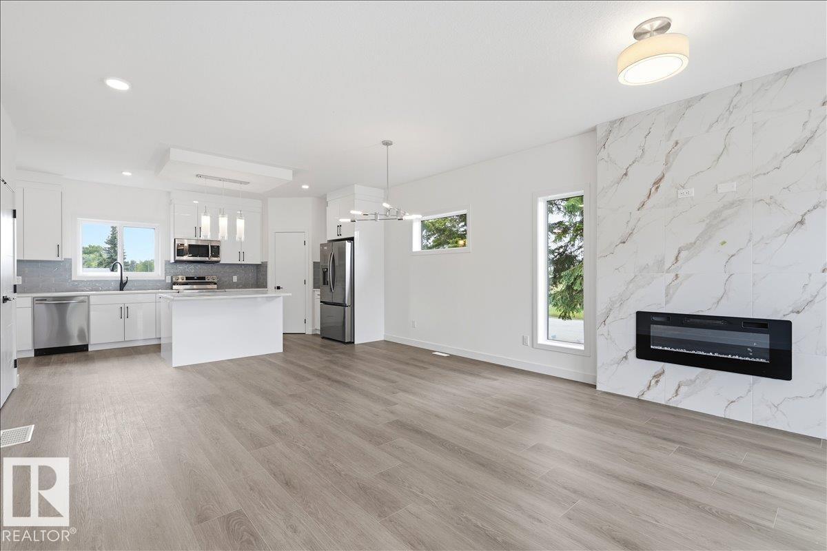 5023 47ave - 3