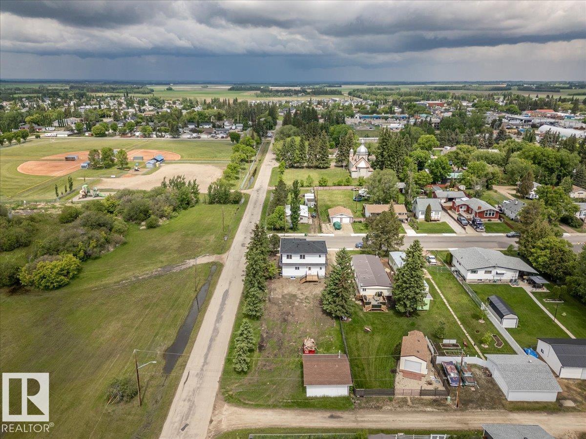 5023 47ave - 40