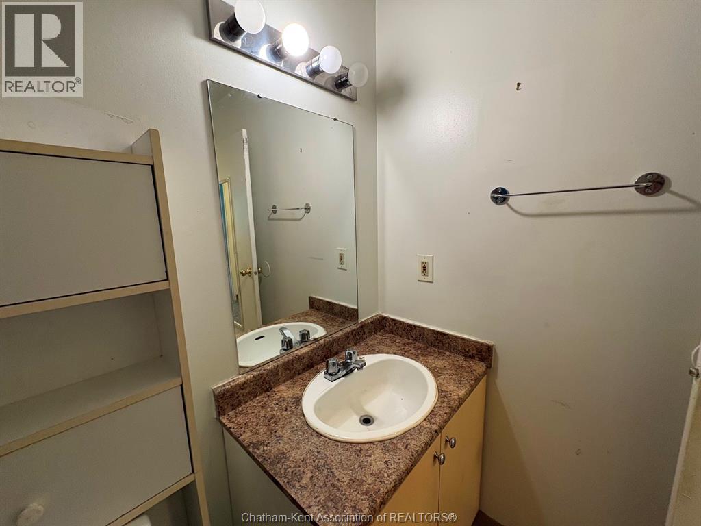 #209 130 Park AVENUE East - Image 12