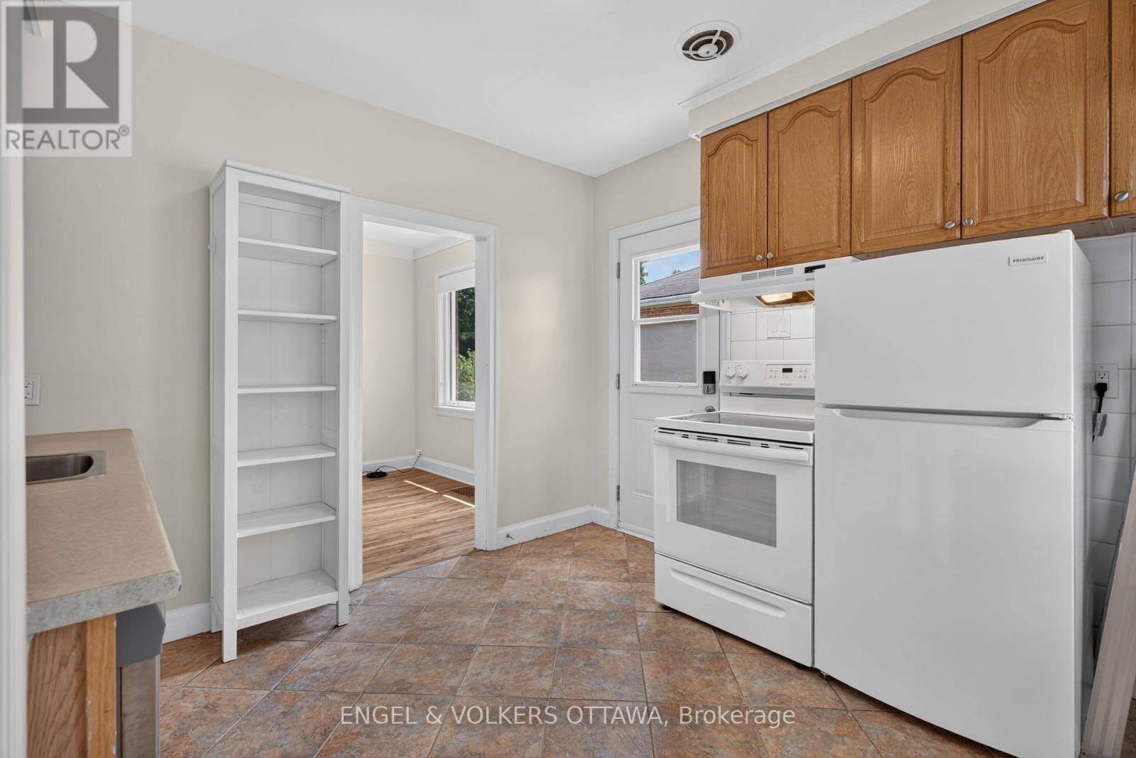 2445 ALTA VISTA DRIVE - 10