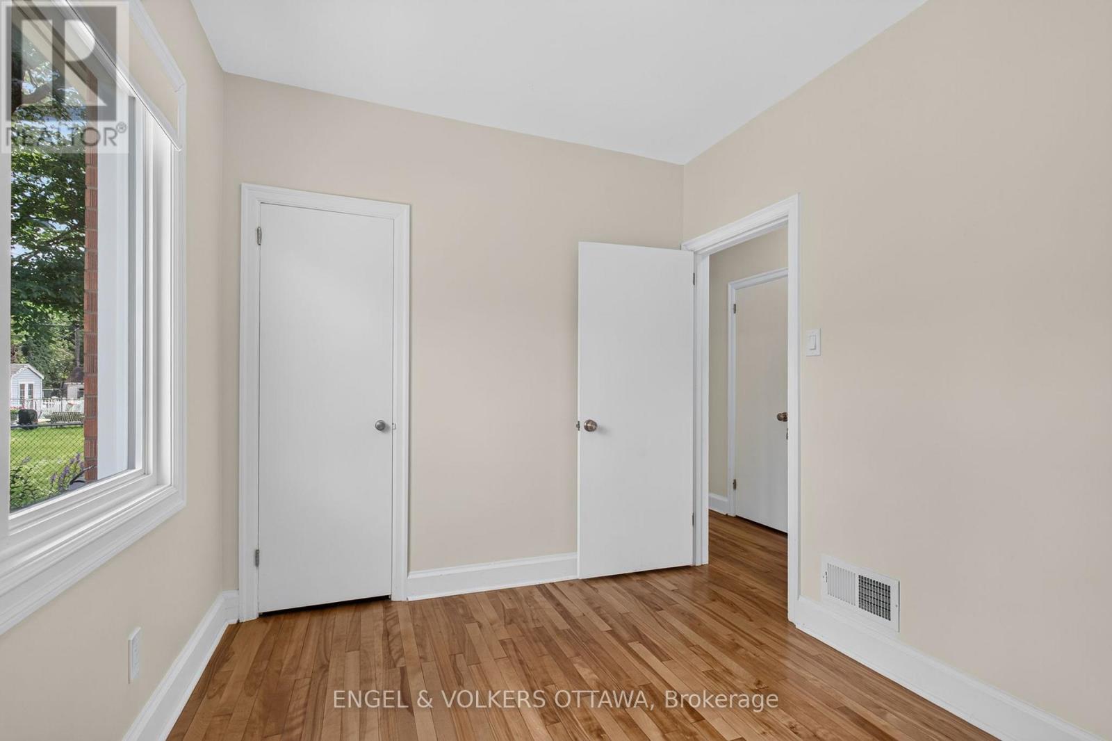 2445 ALTA VISTA DRIVE - 15