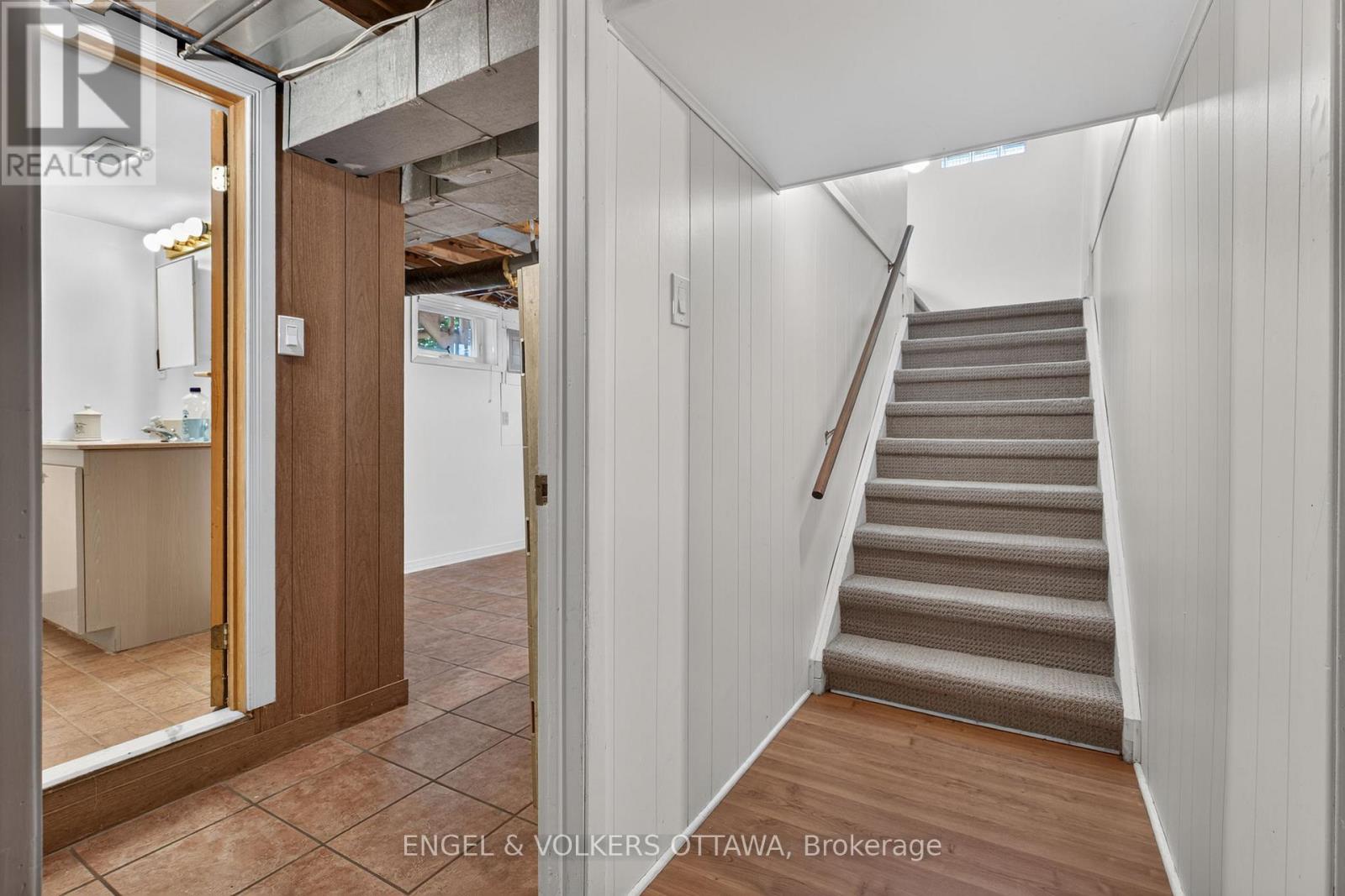 2445 ALTA VISTA DRIVE - 19