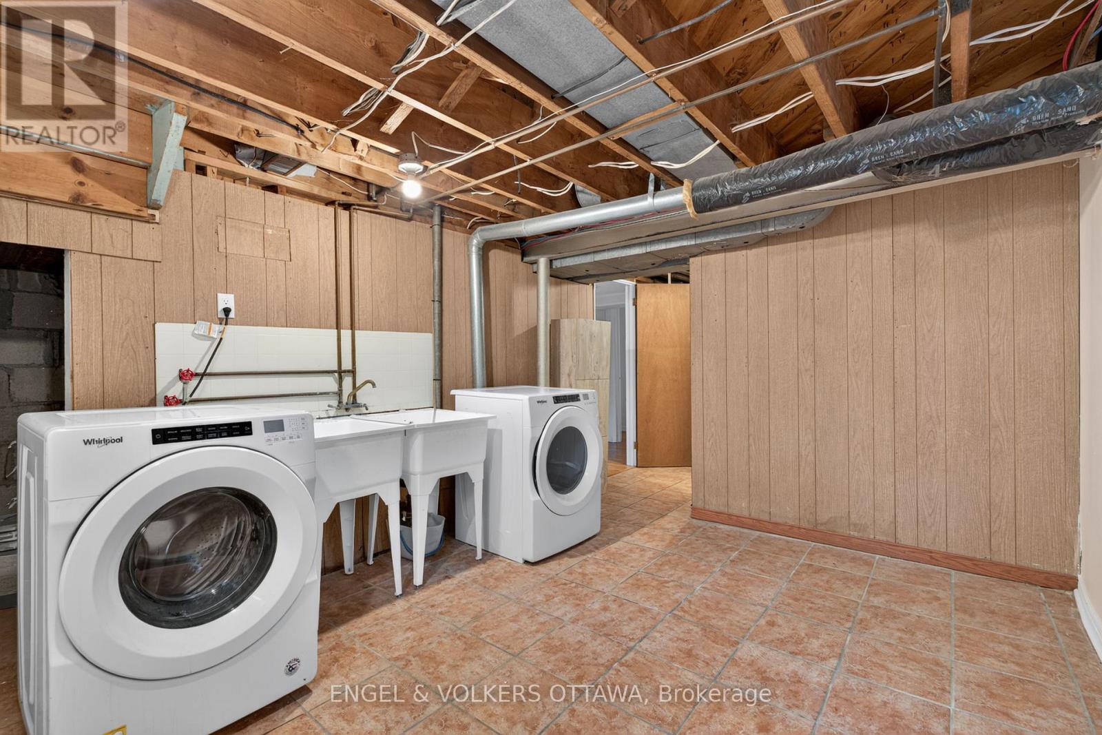 2445 ALTA VISTA DRIVE - 24
