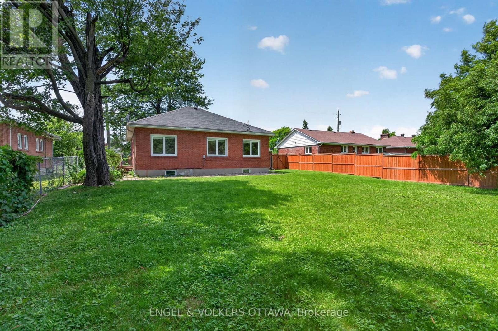 2445 ALTA VISTA DRIVE - 26
