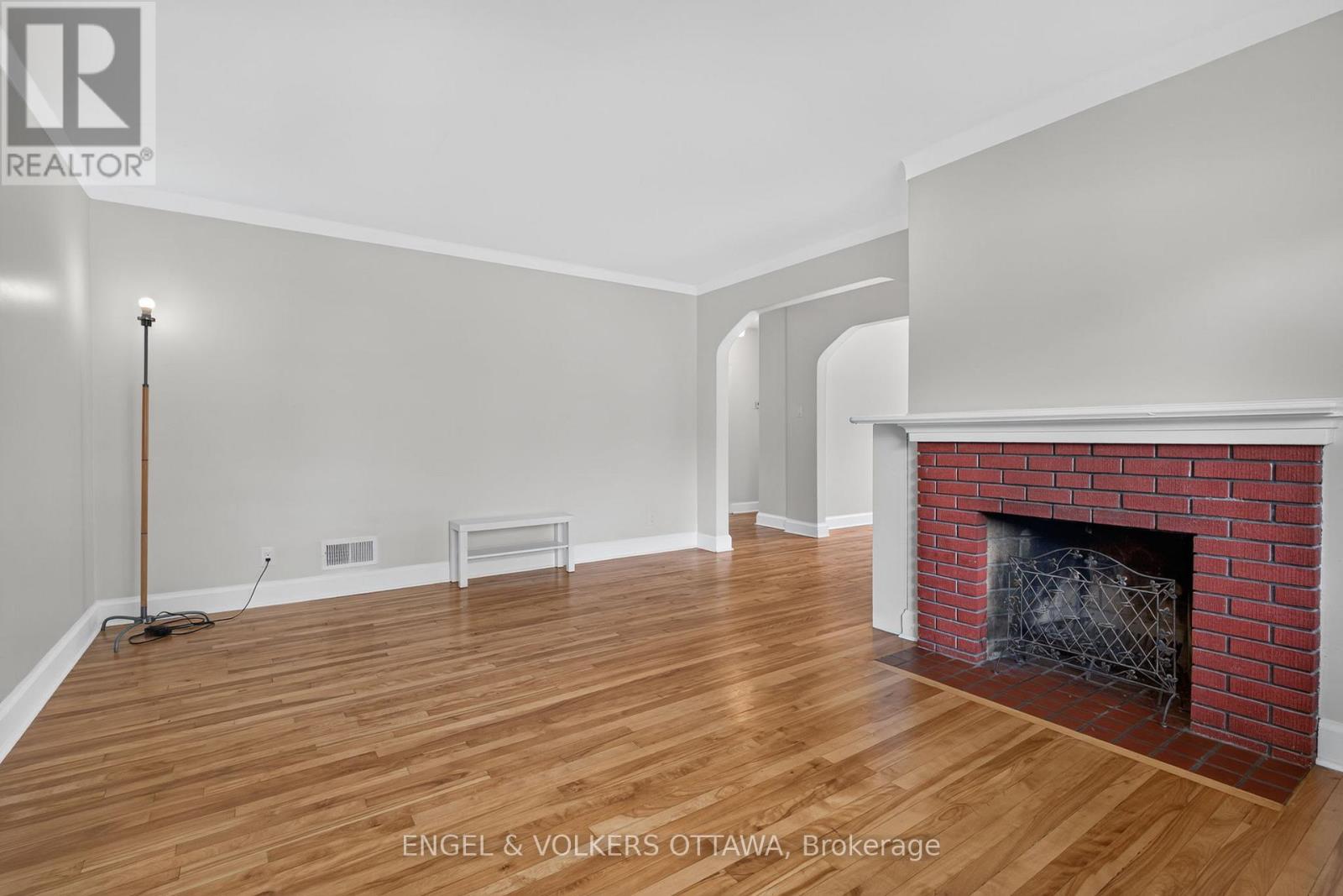 2445 ALTA VISTA DRIVE - 5