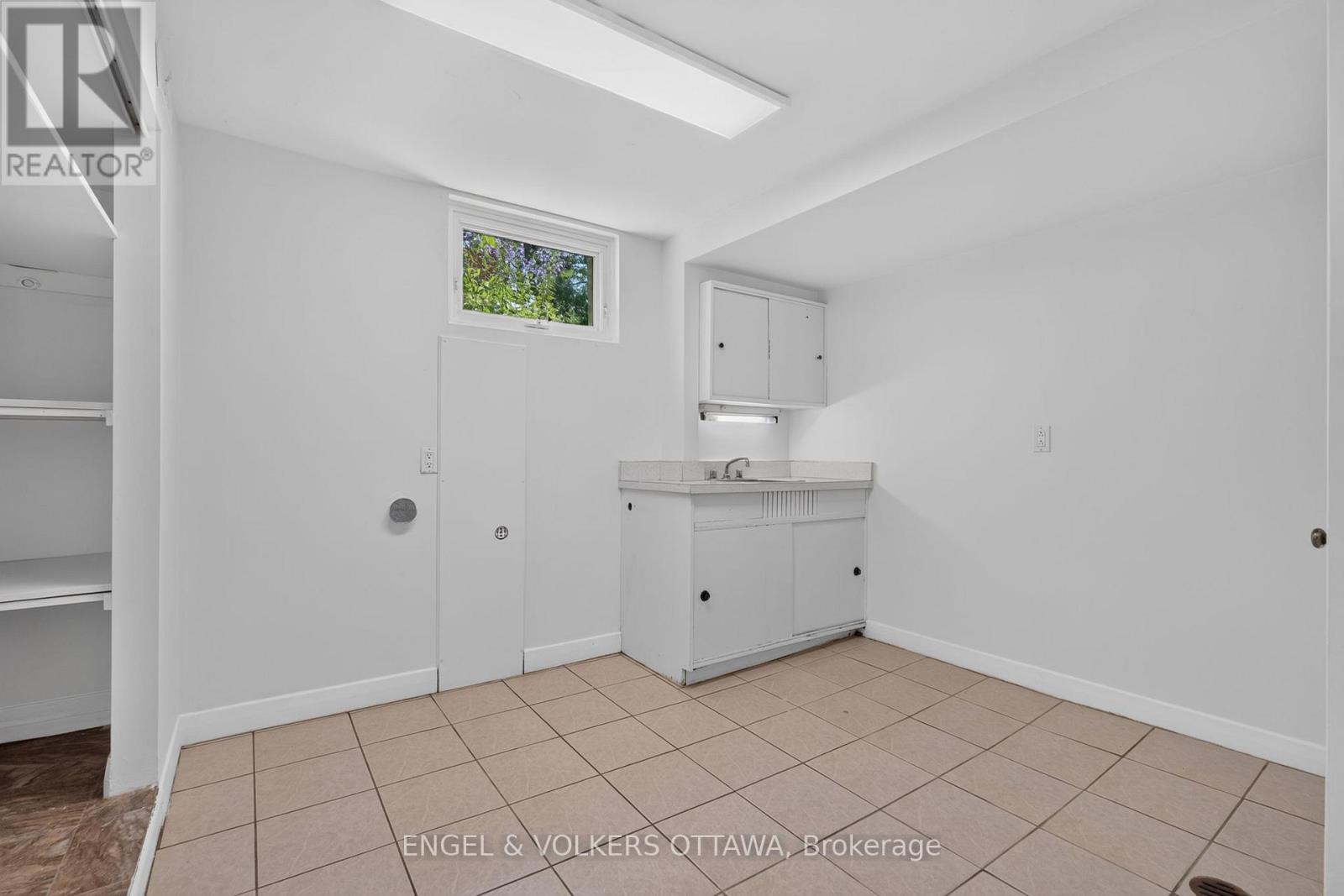 4 Bed, 2 Bath House for Sale in Ottawa – 2439 ALTA VISTA DRIVE, Ottawa – MLS# X13581196 - Image 25