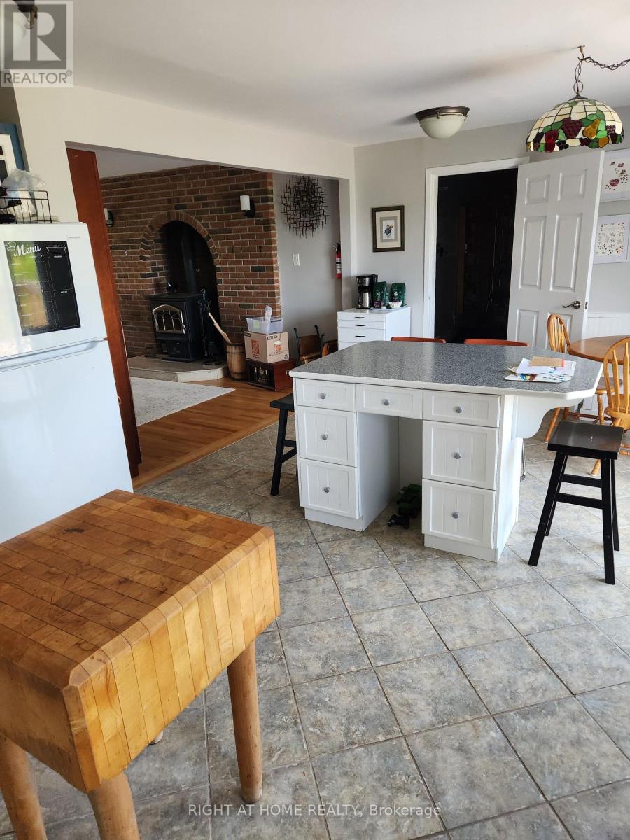 3 Bed, 3 Bath House for Rent in Ottawa – 4157 VIEWBANK ROAD, Ottawa – MLS# X13581198 - Image 5