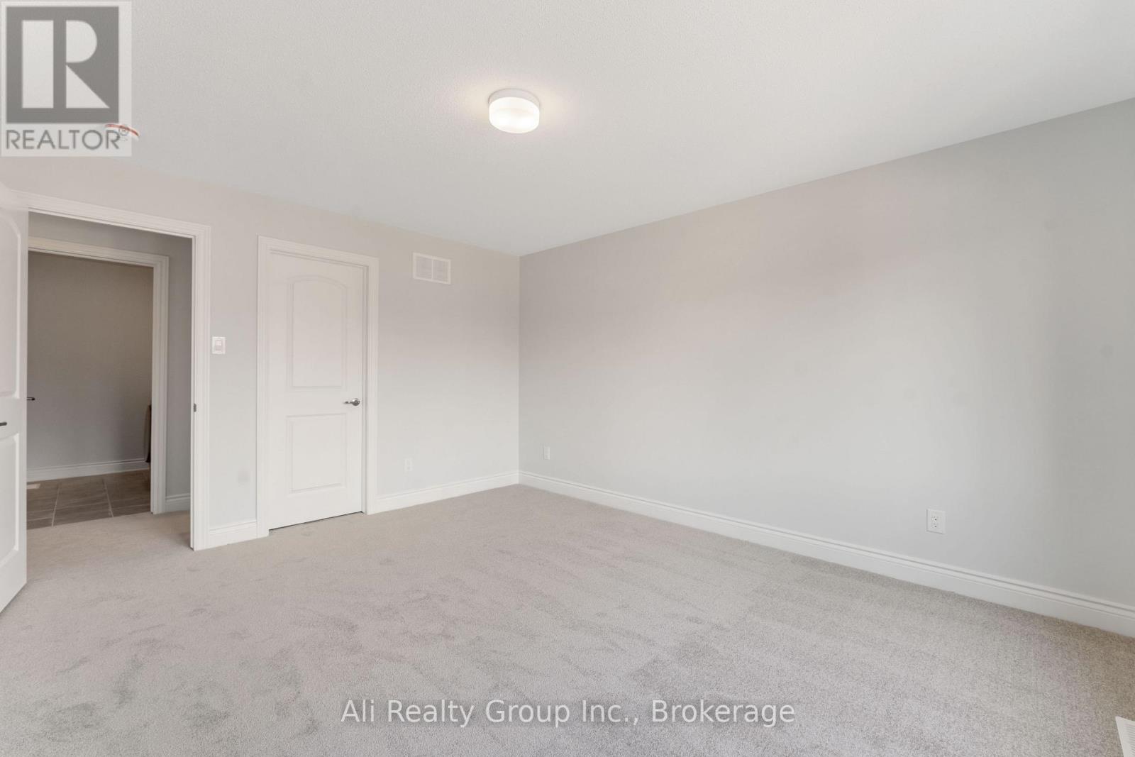 4 Bed, 3 Bath House for Rent in Ottawa – 110 YEARLING CIRCLE, Ottawa – MLS# X13581210 - Image 17