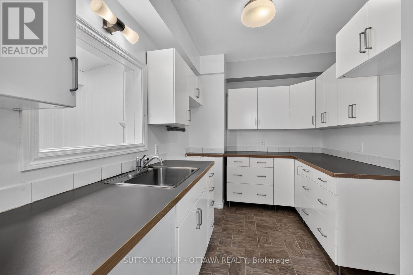 3 Bed, 2 Bath House for Rent in Ottawa – 293 OLMSTEAD STREET, Ottawa – MLS# X13581214 - Image 16