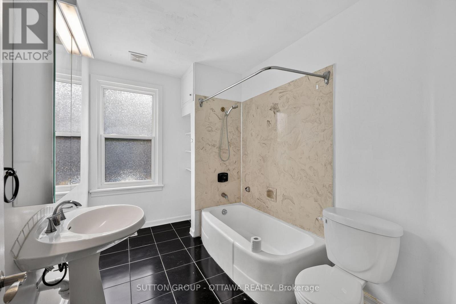 3 Bed, 2 Bath House for Rent in Ottawa – 293 OLMSTEAD STREET, Ottawa – MLS# X13581214 - Image 25