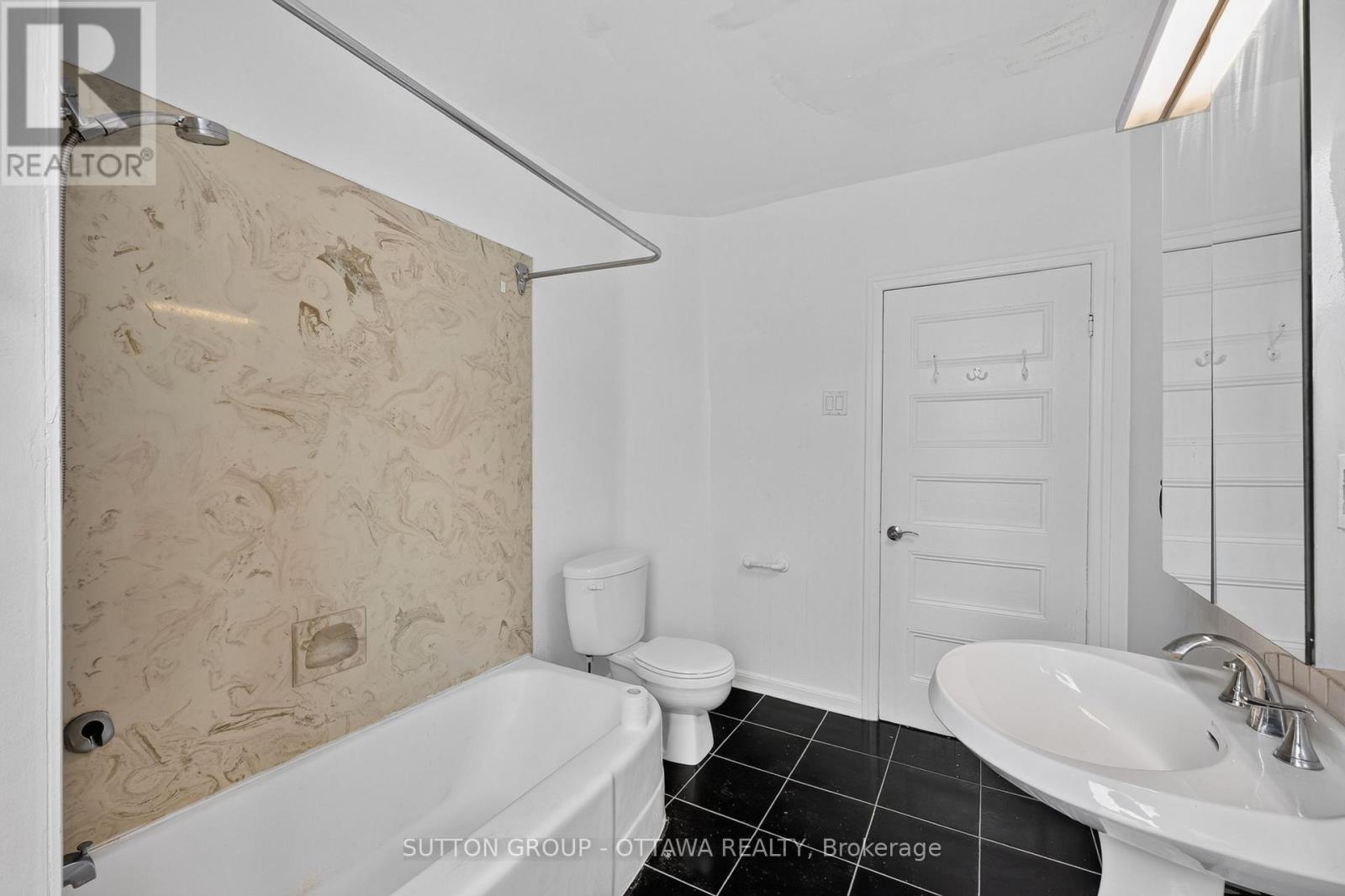 3 Bed, 2 Bath House for Rent in Ottawa – 293 OLMSTEAD STREET, Ottawa – MLS# X13581214 - Image 26